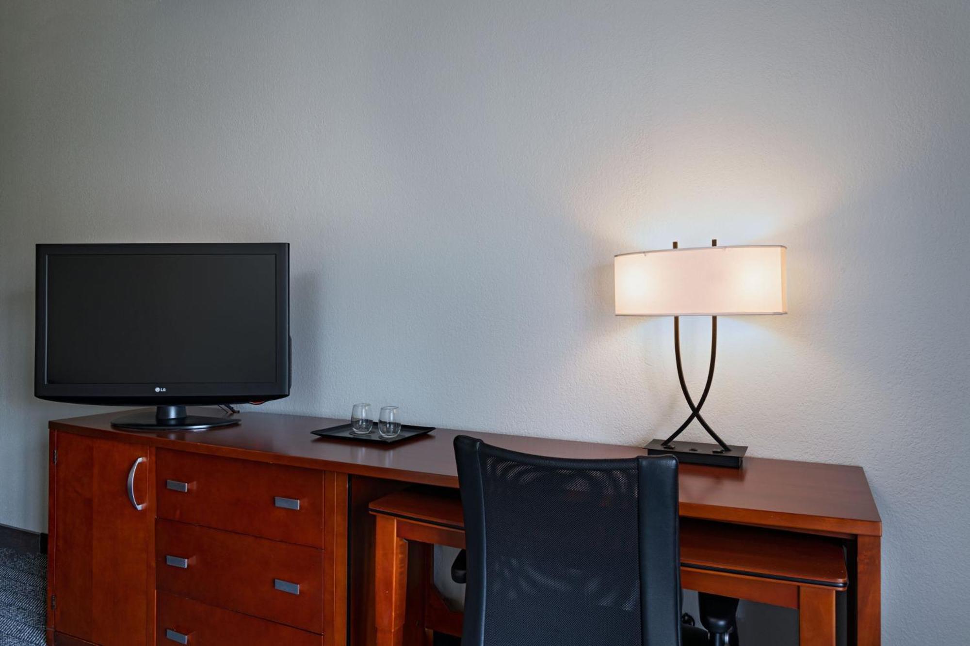 Courtyard By Marriott Dallas Arlington Entertainment District Εξωτερικό φωτογραφία