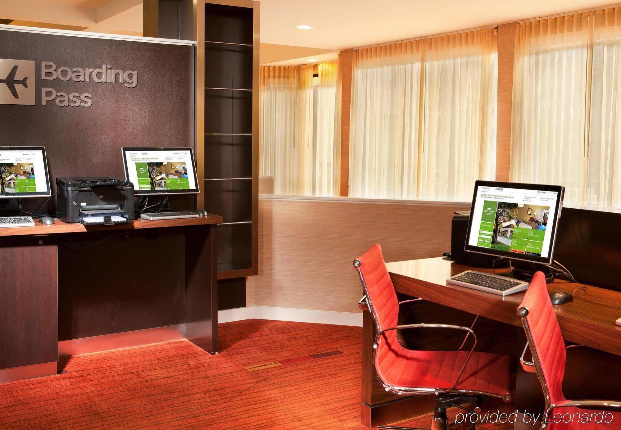 Courtyard By Marriott Dallas Arlington Entertainment District Εξωτερικό φωτογραφία