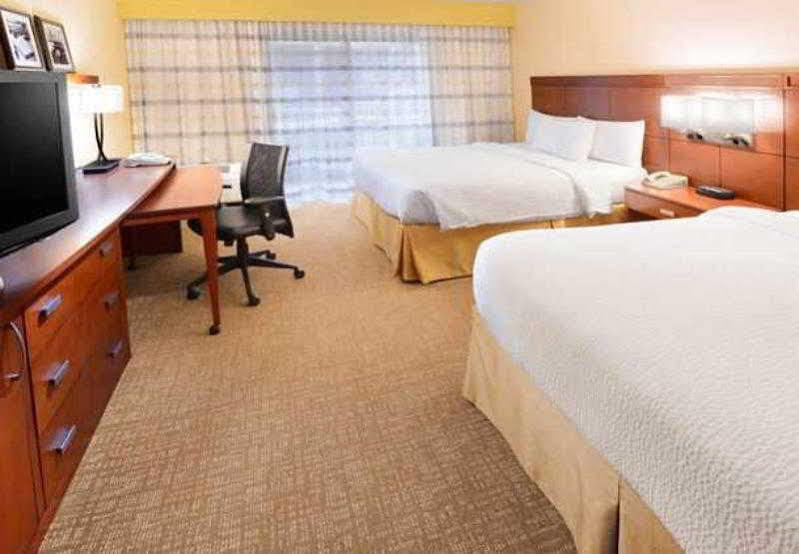 Courtyard By Marriott Dallas Arlington Entertainment District Εξωτερικό φωτογραφία